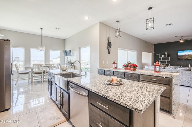 2375 Enchanted Peaks Lane, El Paso, TX 79911