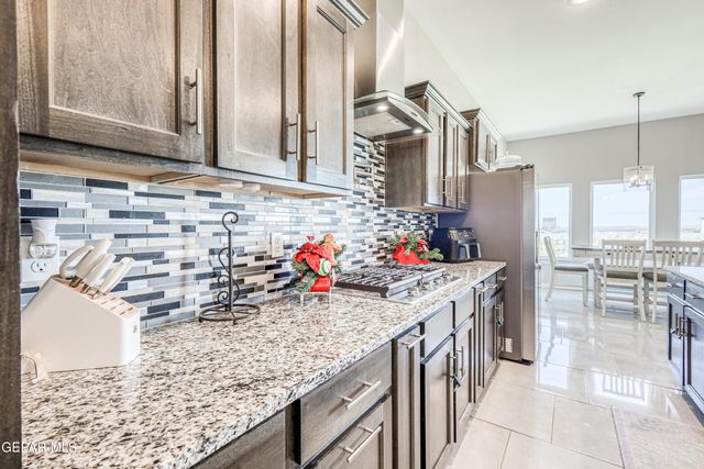 2375 Enchanted Peaks Lane, El Paso, TX 79911