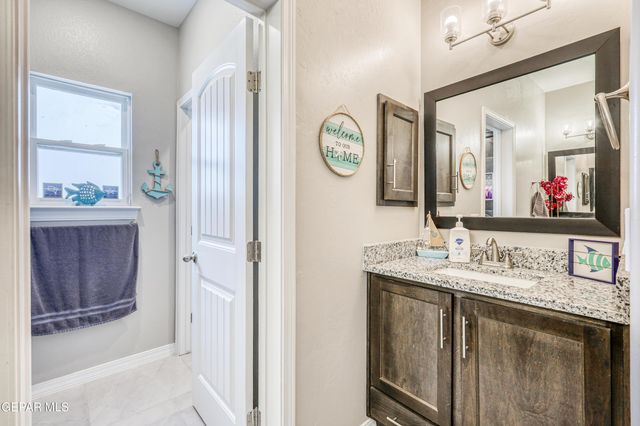 2375 Enchanted Peaks Lane, El Paso, TX 79911