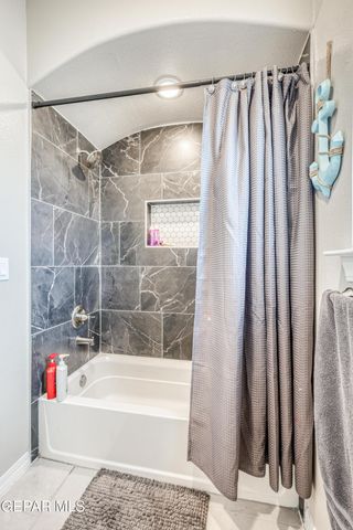 2375 Enchanted Peaks Lane, El Paso, TX 79911