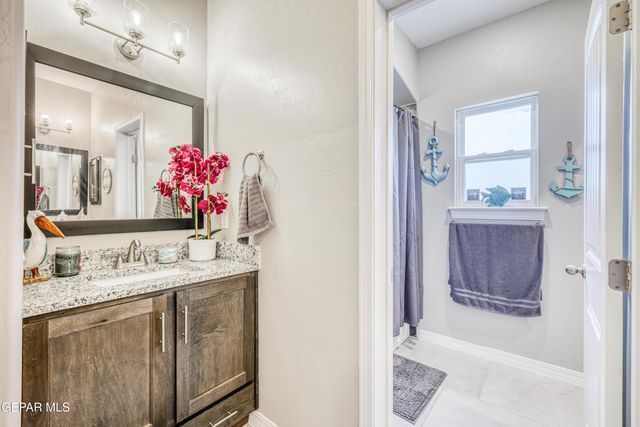 2375 Enchanted Peaks Lane, El Paso, TX 79911