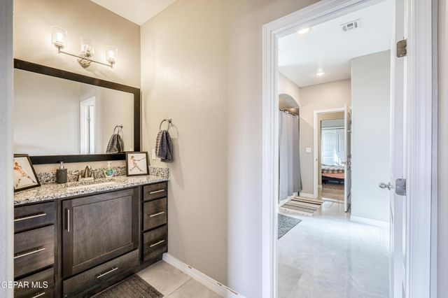 2375 Enchanted Peaks Lane, El Paso, TX 79911