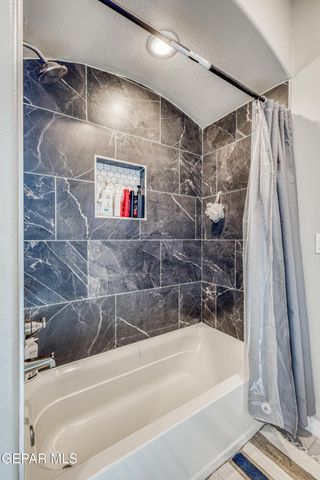 2375 Enchanted Peaks Lane, El Paso, TX 79911