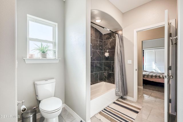 2375 Enchanted Peaks Lane, El Paso, TX 79911