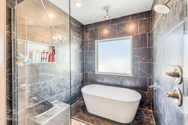 2375 Enchanted Peaks Lane, El Paso, TX 79911