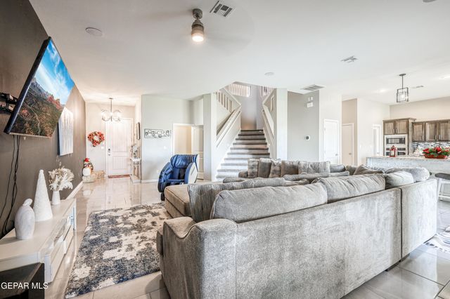 2375 Enchanted Peaks Lane, El Paso, TX 79911