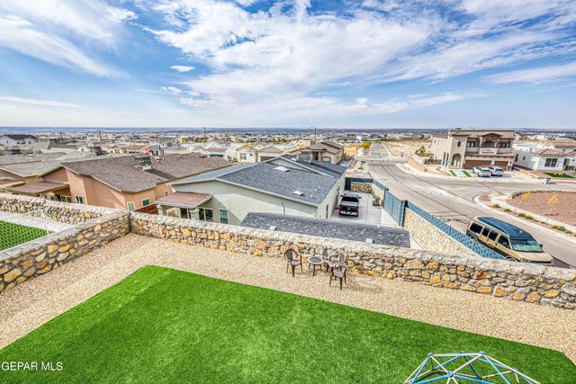 2375 Enchanted Peaks Lane, El Paso, TX 79911