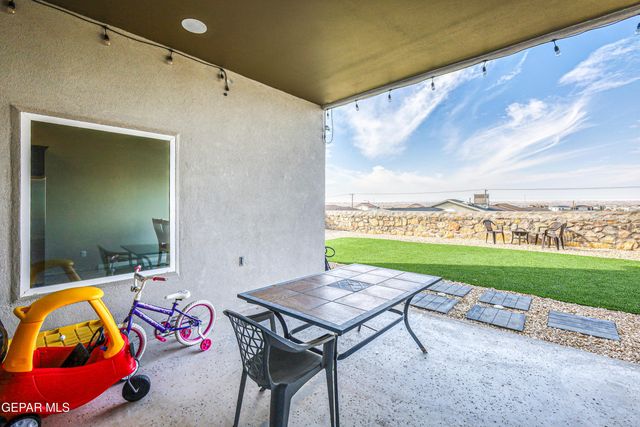 2375 Enchanted Peaks Lane, El Paso, TX 79911