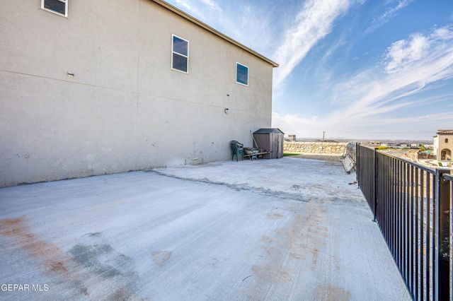 2375 Enchanted Peaks Lane, El Paso, TX 79911