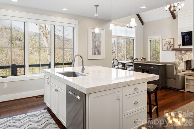 86 Indigo Bunting Court, Tuckasegee, NC 28783