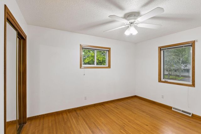 3609 Rolling View Drive, White Bear Lake, MN 55110