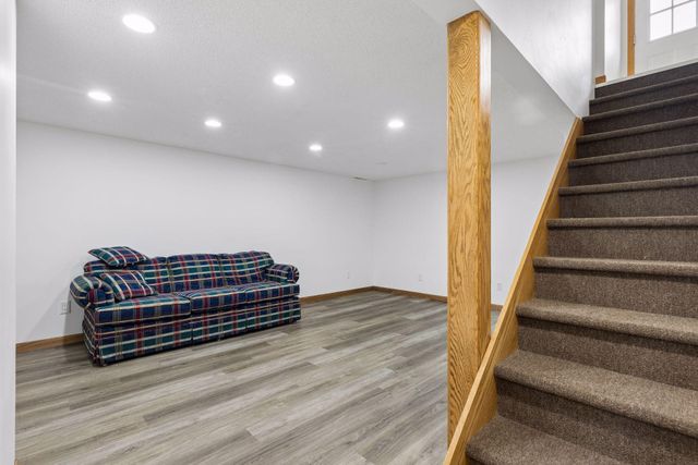 3609 Rolling View Drive, White Bear Lake, MN 55110