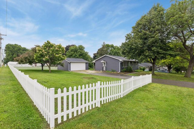 3609 Rolling View Drive, White Bear Lake, MN 55110