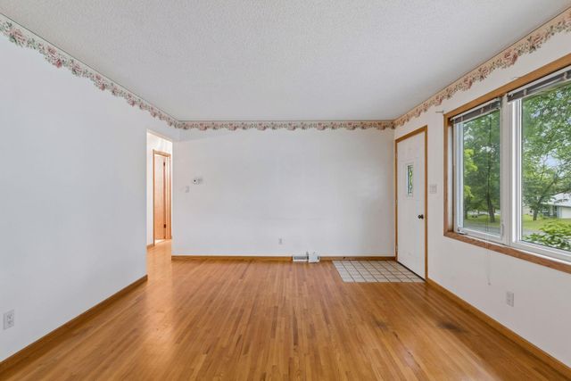 3609 Rolling View Drive, White Bear Lake, MN 55110