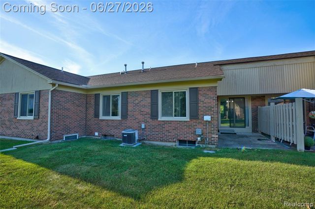 15908 Plymouth Drive 387, Clinton Township, MI 48038