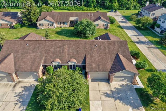 15908 Plymouth Drive 387, Clinton Township, MI 48038