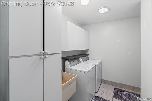 15908 Plymouth Drive 387, Clinton Township, MI 48038