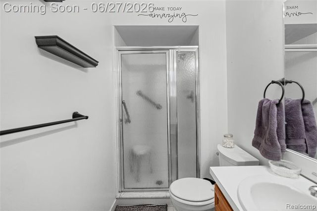 15908 Plymouth Drive 387, Clinton Township, MI 48038
