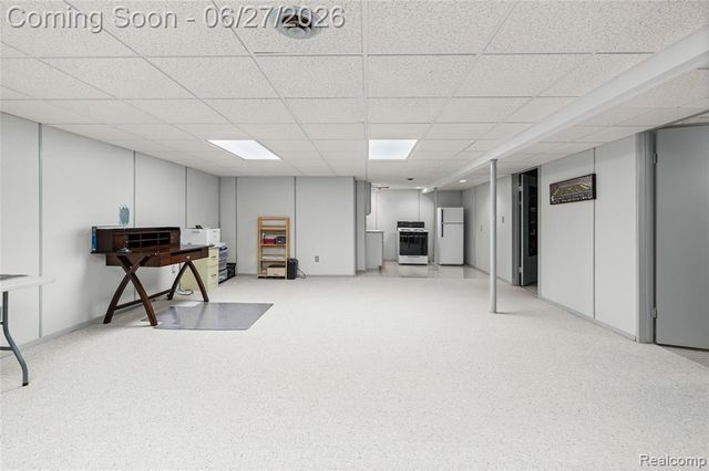 15908 Plymouth Drive 387, Clinton Township, MI 48038