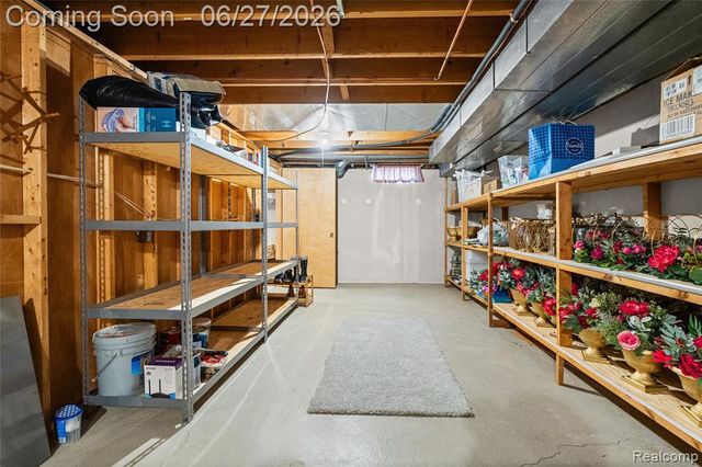 15908 Plymouth Drive 387, Clinton Township, MI 48038