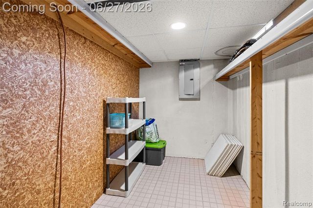 15908 Plymouth Drive 387, Clinton Township, MI 48038