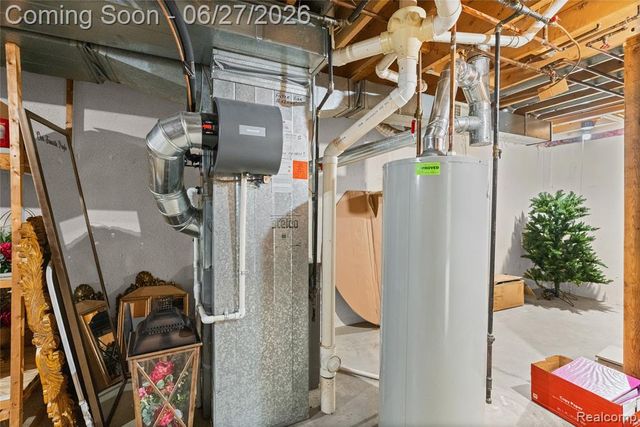 15908 Plymouth Drive 387, Clinton Township, MI 48038
