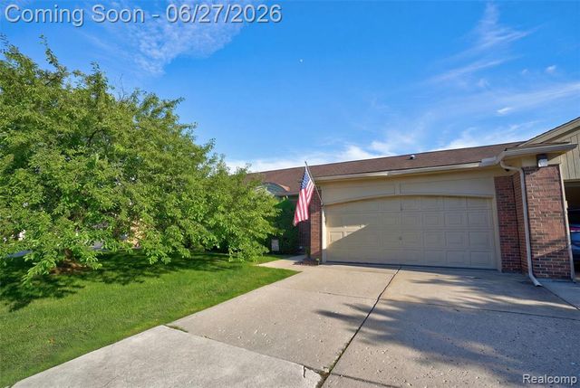 15908 Plymouth Drive 387, Clinton Township, MI 48038