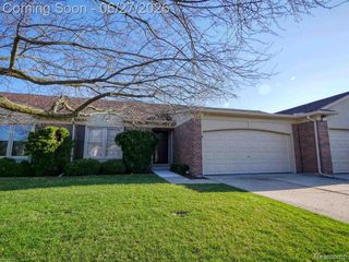15908 Plymouth Drive 387, Clinton Township, MI 48038