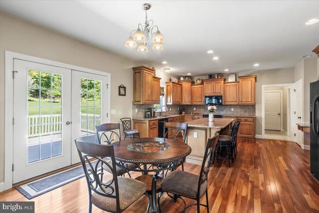 304 IRON VALLEY DR, Lebanon, PA 17042