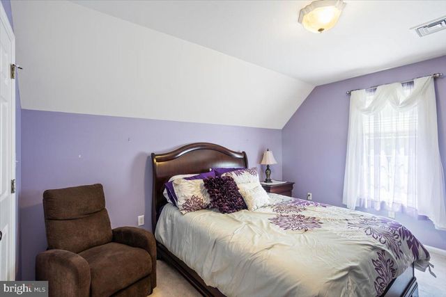 304 IRON VALLEY DR, Lebanon, PA 17042