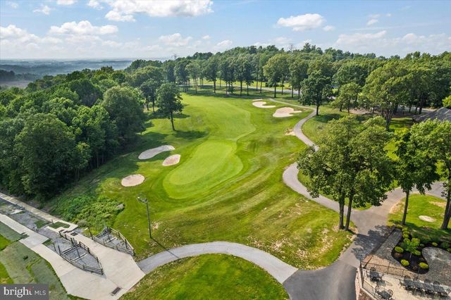 304 IRON VALLEY DR, Lebanon, PA 17042