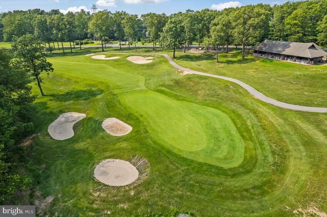 304 IRON VALLEY DR, Lebanon, PA 17042