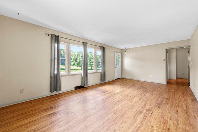 1406 Albers Path, Faribault, MN 55021