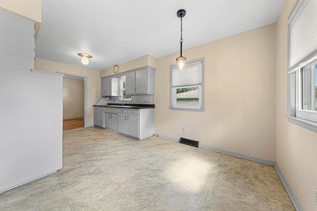 1406 Albers Path, Faribault, MN 55021