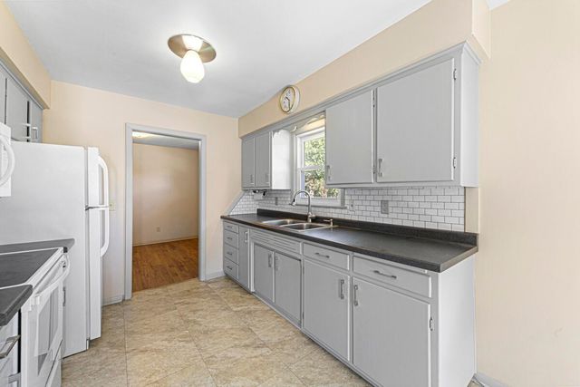 1406 Albers Path, Faribault, MN 55021