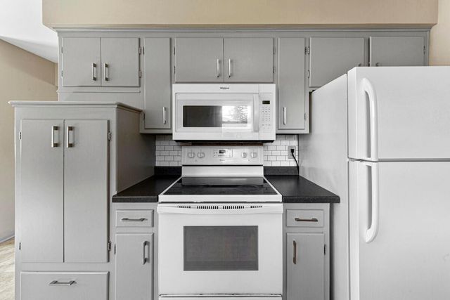 1406 Albers Path, Faribault, MN 55021