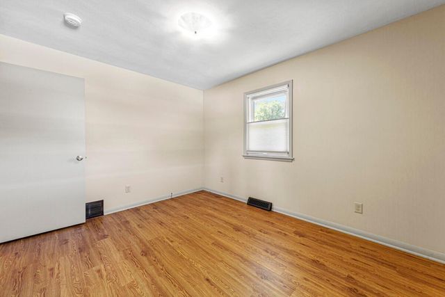 1406 Albers Path, Faribault, MN 55021