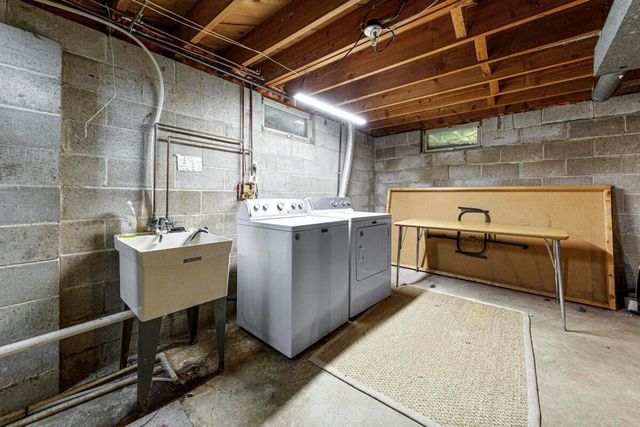 1406 Albers Path, Faribault, MN 55021