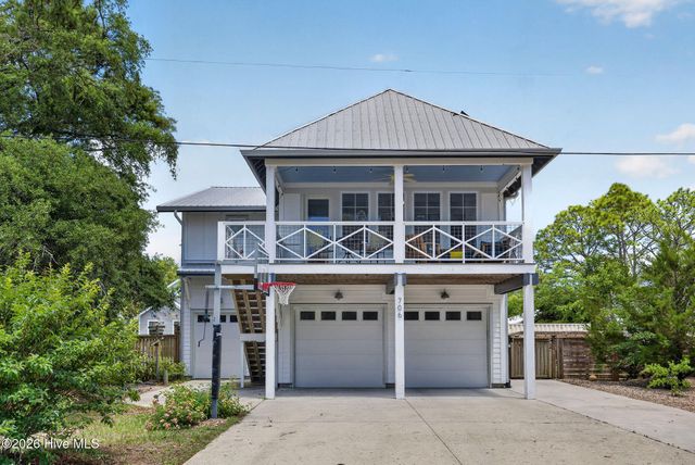 706 Tarboro Avenue, Carolina Beach, NC 28428