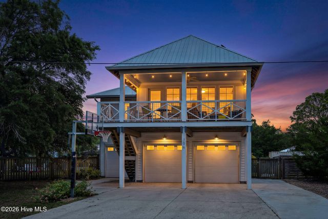 706 Tarboro Avenue, Carolina Beach, NC 28428
