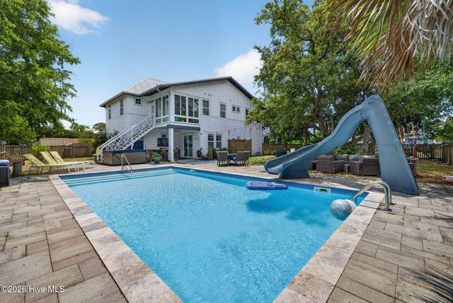 706 Tarboro Avenue, Carolina Beach, NC 28428