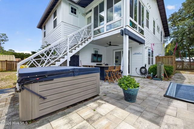 706 Tarboro Avenue, Carolina Beach, NC 28428
