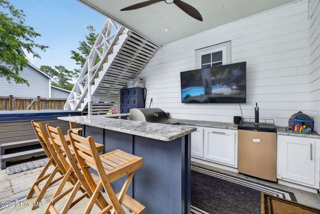 706 Tarboro Avenue, Carolina Beach, NC 28428