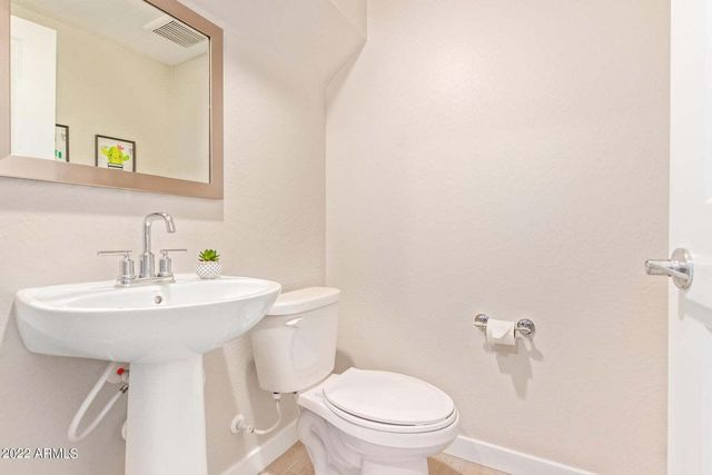155 N Lakeview Boulevard Unit 136, Chandler, AZ 85225