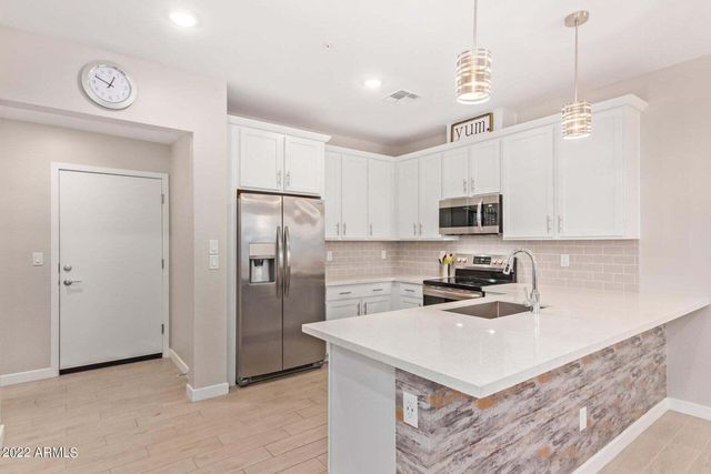 155 N Lakeview Boulevard Unit 136, Chandler, AZ 85225
