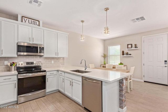 155 N Lakeview Boulevard Unit 136, Chandler, AZ 85225