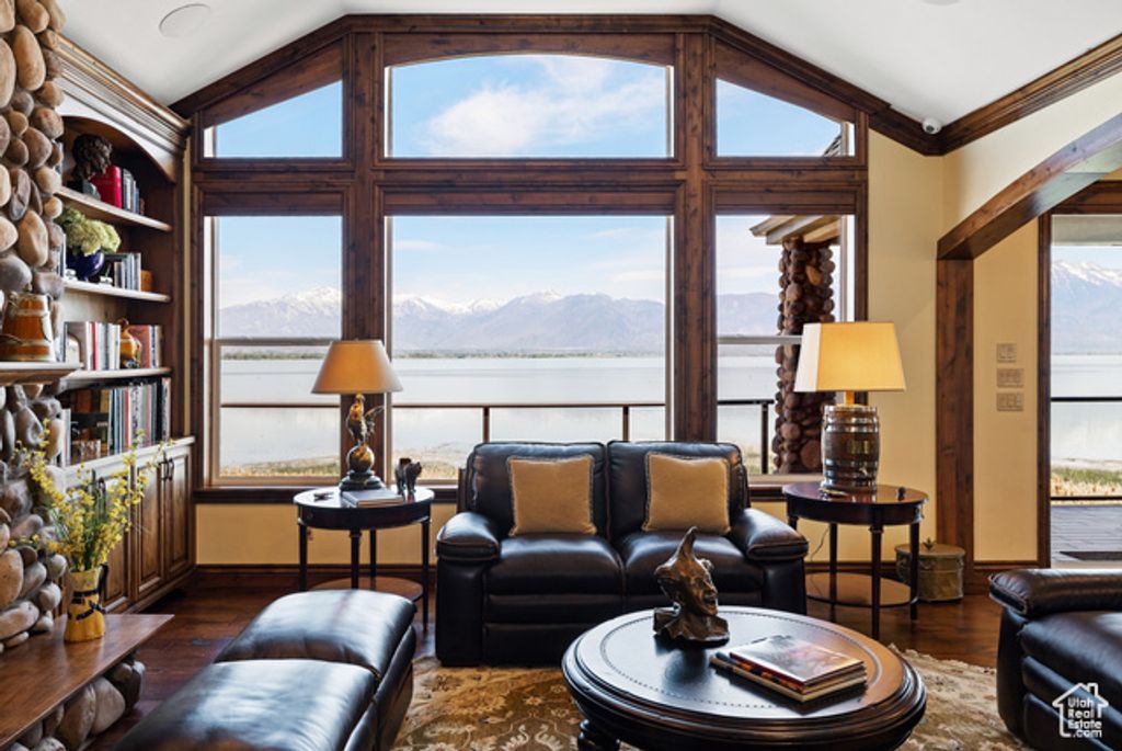 Image 13 of property listing at 1698 S AMANDA LN, Saratoga Springs, UT 84045