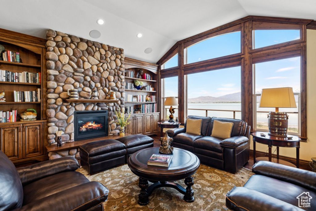 Image 14 of property listing at 1698 S AMANDA LN, Saratoga Springs, UT 84045