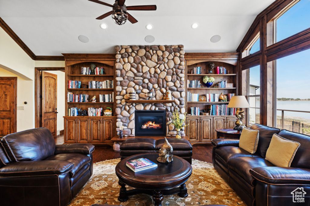 Image 15 of property listing at 1698 S AMANDA LN, Saratoga Springs, UT 84045
