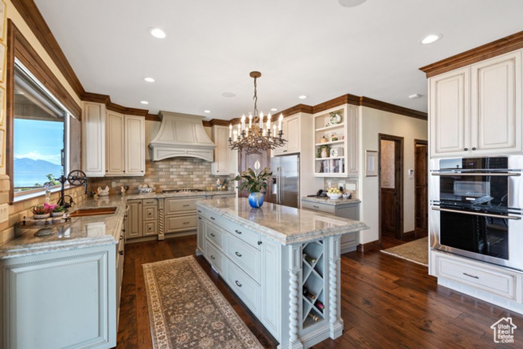 Image 18 of property listing at 1698 S AMANDA LN, Saratoga Springs, UT 84045